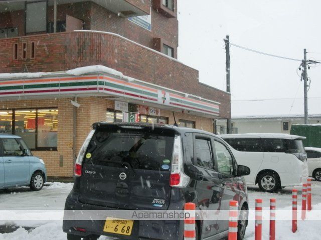 コンビニ　セブンイレブン（コンビニ）まで891m