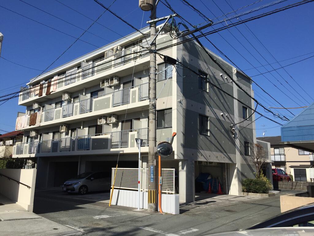 その他　東南の角地に建つマンションの４階を募集中です♪