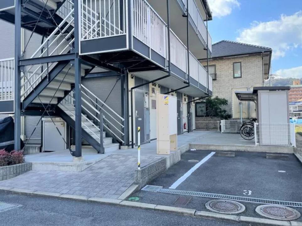 駐車場　駐車場