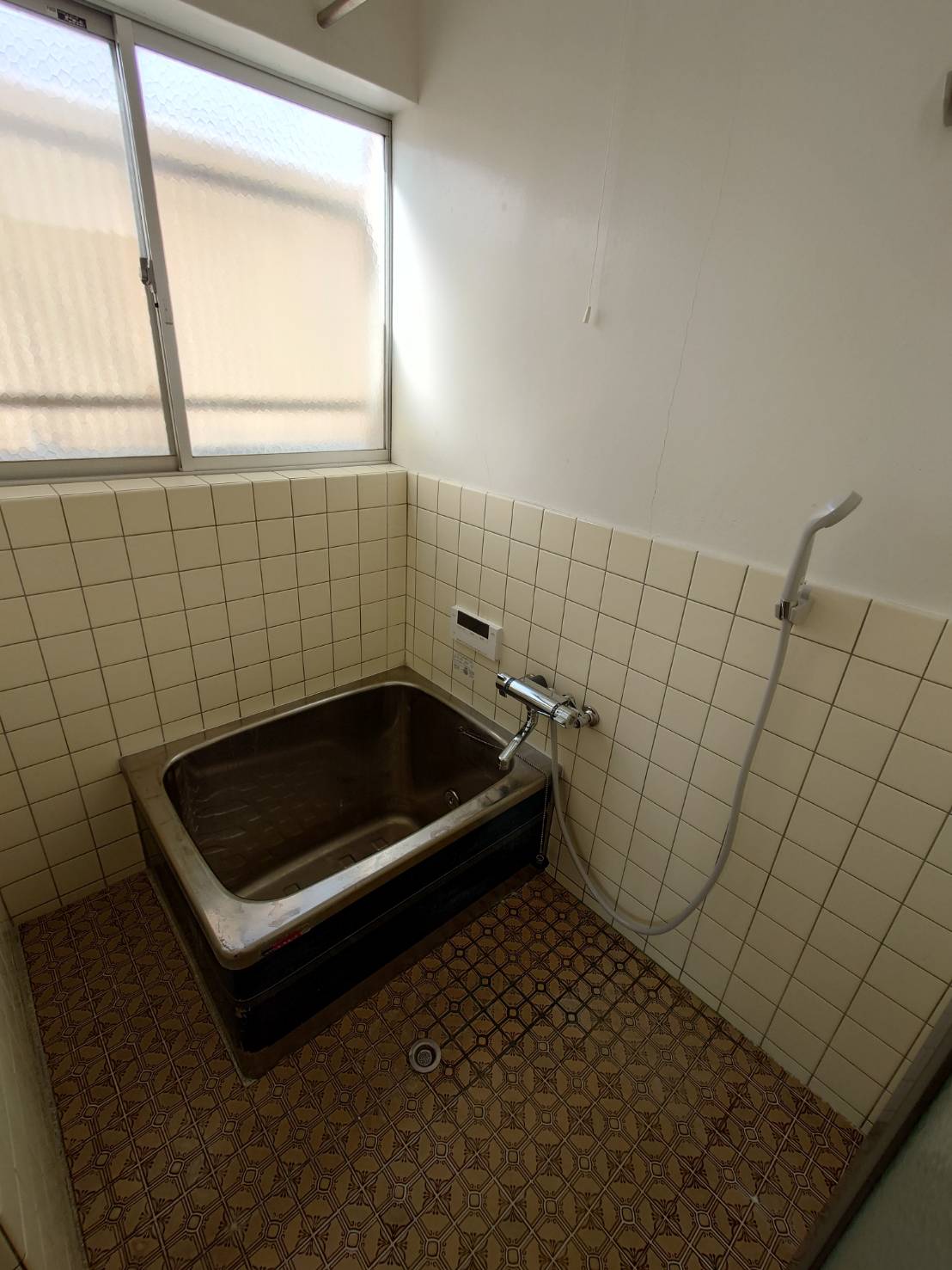 バス・シャワールーム　追い炊き機能浴室