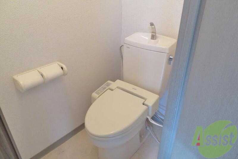 トイレ　トイレはシンプルかつオーソドックスですが使い易そうです。