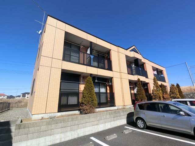 成田市久住中央のマンションの建物外観