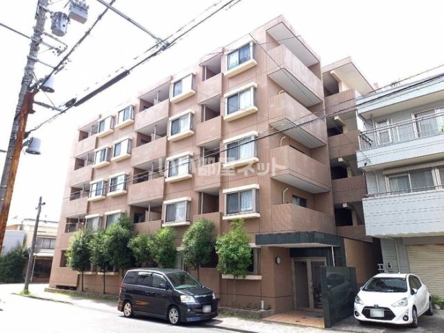 静岡市葵区茶町のマンションの建物外観