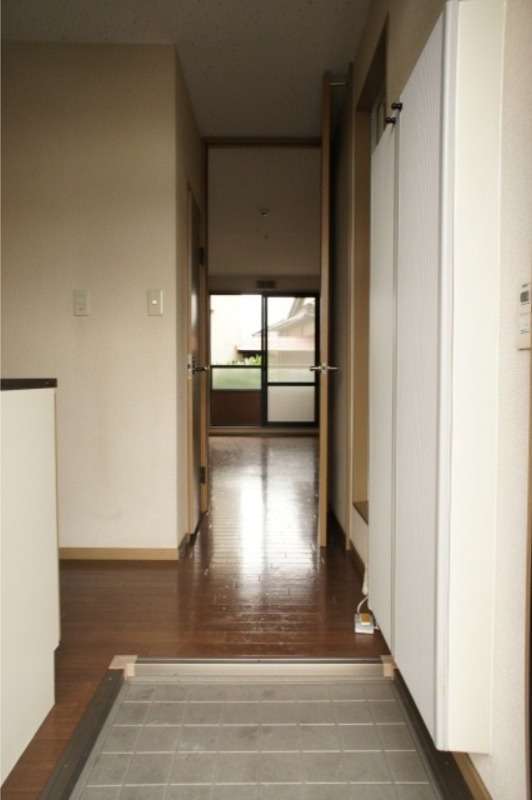 玄関　図面と現状に相違がある場合には現状を優先