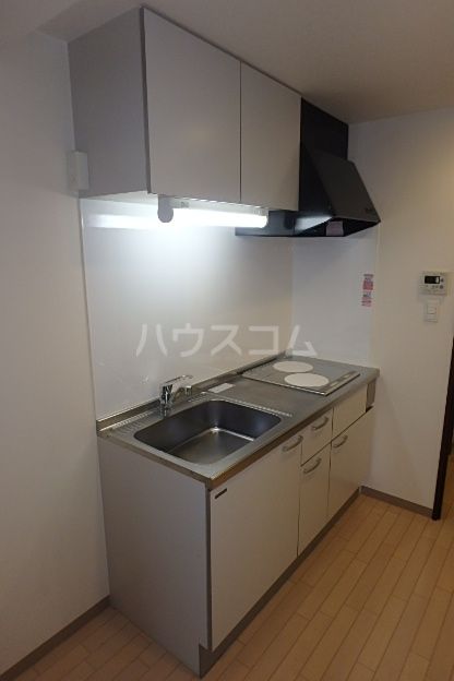 【名古屋市北区黒川本通のマンションのキッチン】