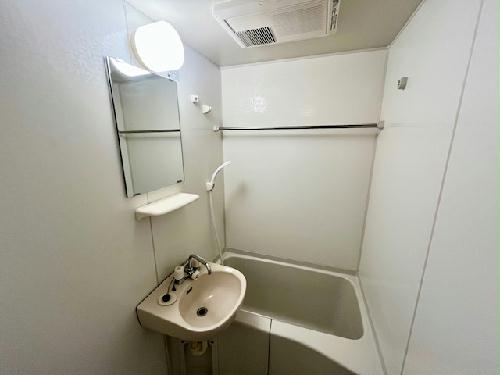 バス・シャワールーム　設備・仕様は号室により異なる為、現状を優先いたします。