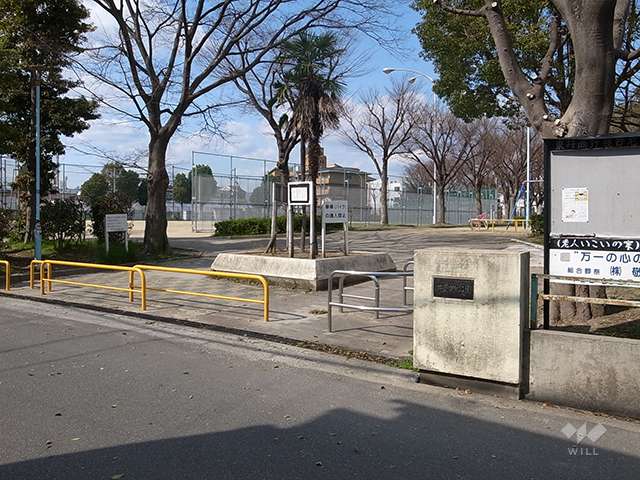 【吹田市南正雀のマンションの公園】