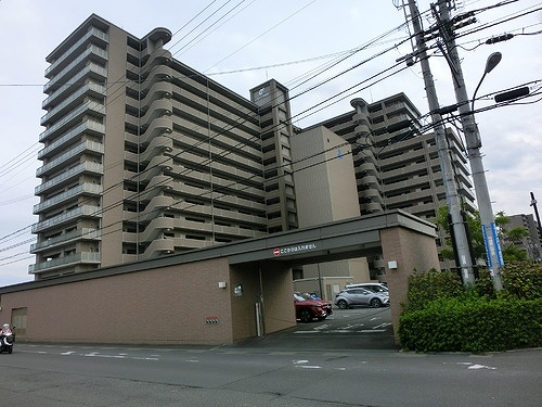 高松市楠上町のマンションの建物外観