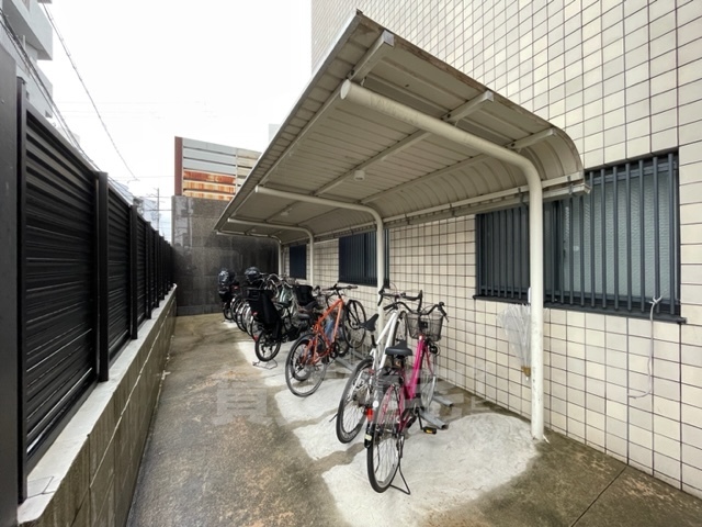 【京都市南区吉祥院九条町のマンションの駐車場】