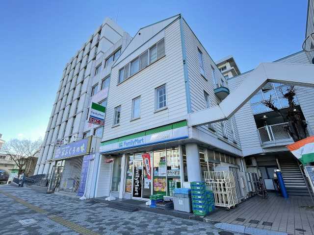 コンビニ　ファミリーマート名古屋港店（コンビニ）まで629m