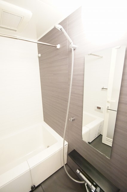 バス・シャワールーム　バスルーム