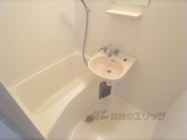 バス・シャワールーム　バス