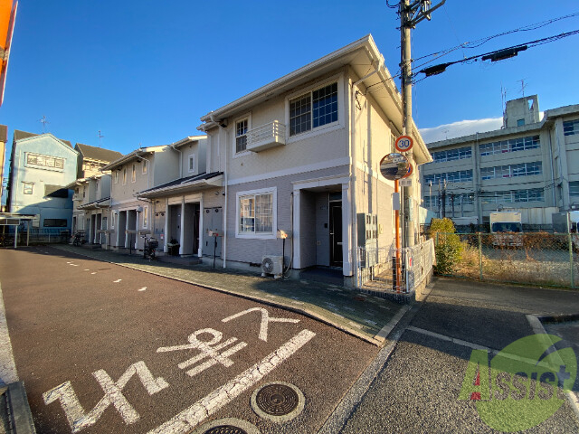 摂津市鳥飼新町のアパートの建物外観