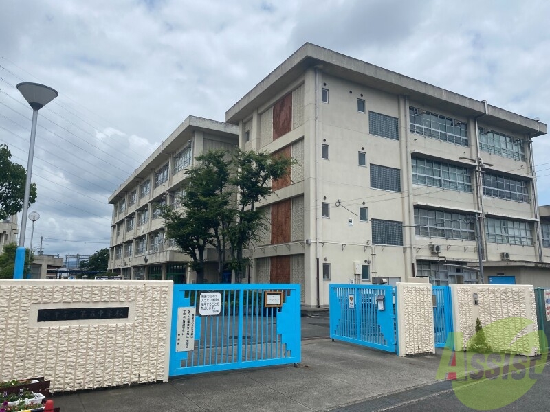 【摂津市鳥飼新町のアパートの中学校】