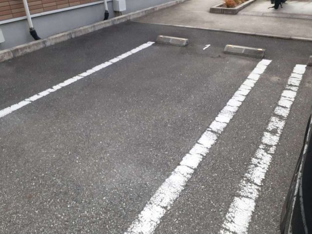 【姫路市北平野のアパートの駐車場】