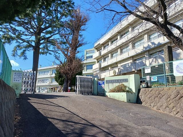 小学校　小鮎小学校（小学校）まで1500m