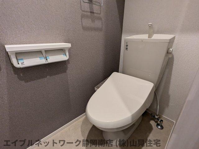 トイレ　シンプルで使いやすいトイレです