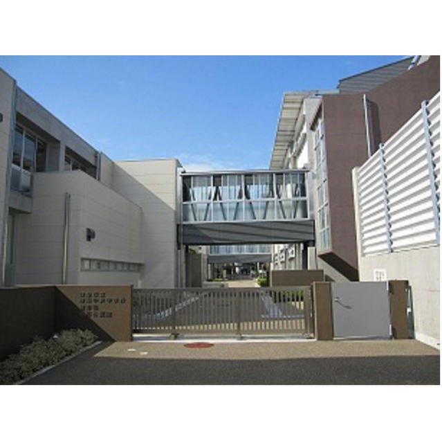 中学校　岐阜中央中学校（中学校）まで600m