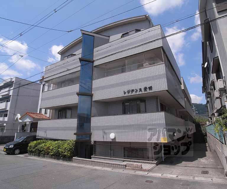 建物外観　パリッとした外観