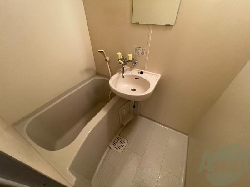 バス・シャワールーム　お風呂です。ゆっくりお風呂につかるのも体に良いですね～