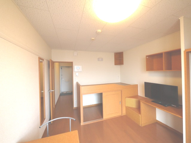 その他部屋・スペース　落ち着いた色調の寝室です