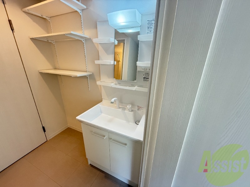 洗面設備　落ち着いた雰囲気