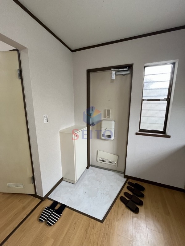 玄関　リビング