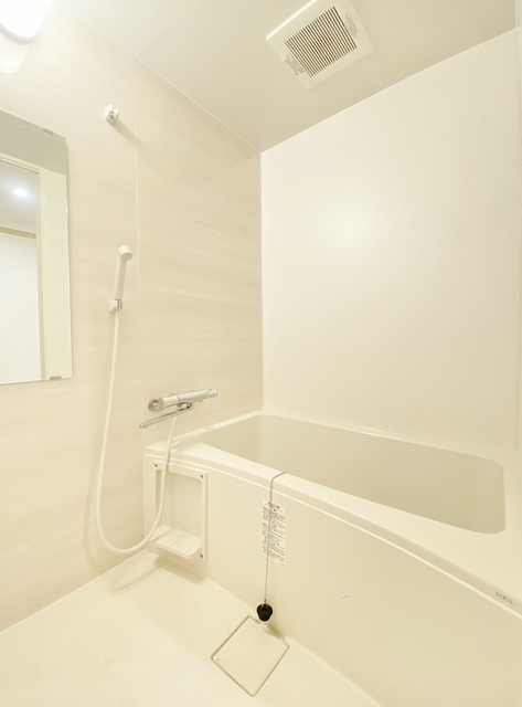 バス・シャワールーム　ピカピカバスルーム