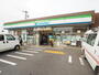 コンビニ　ファミリーマート（コンビニ）まで450m