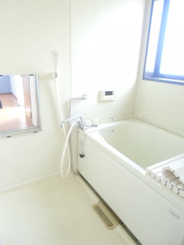 バス・シャワールーム　追焚き機能付き