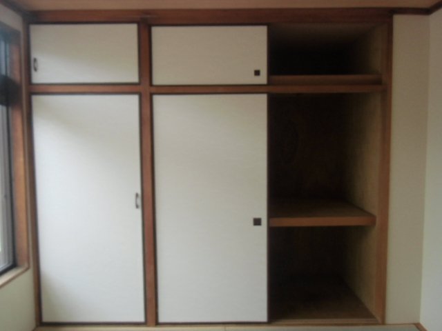 収納　押し入れ