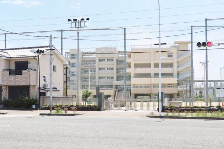 小学校　沖洲小学校（小学校）まで531m