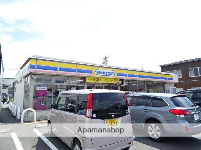 コンビニ　ミニストップ（コンビニ）まで667m