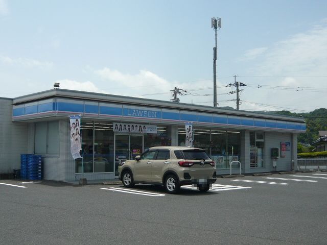 コンビニ　ローソン鹿児島皇徳寺東口店（コンビニ）まで300m