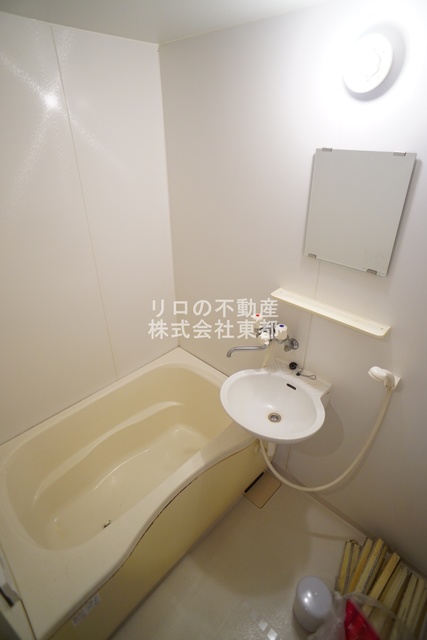 バス・シャワールーム　バストイレ別なので毎日快適♪
