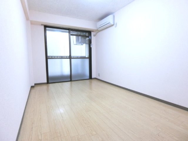 居室・リビング　詳細は、RISUMO江坂本店→06-6155-7137まで♪