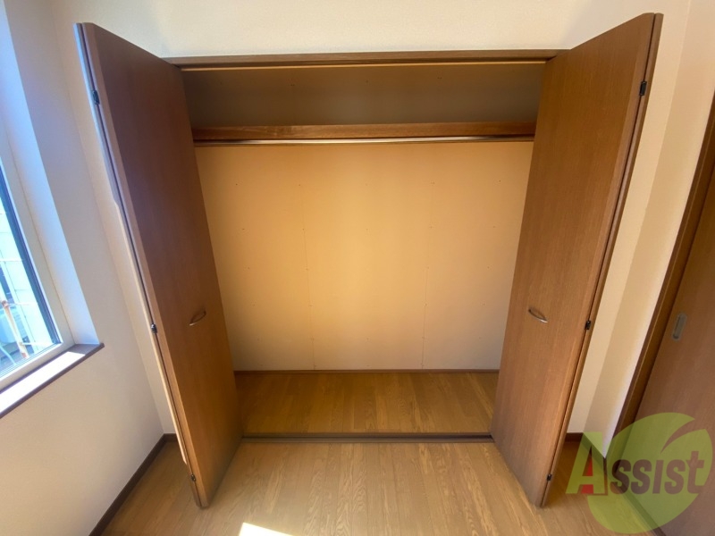 収納　寝室の収納です。部屋がすっきり片付きます。