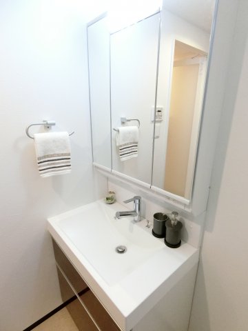 洗面設備　詳細は、RISUMO江坂本店→06-6155-7137まで♪