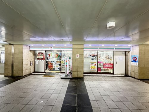 コンビニ　セブンイレブンハートインJR吹田東改札口（コンビニ）まで1431m