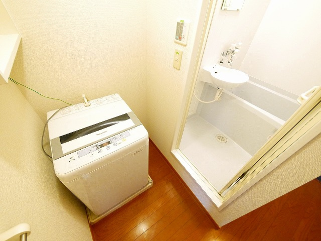 その他設備　室内洗濯機置き場です