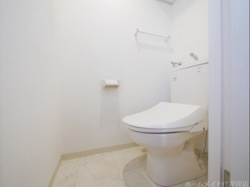 トイレ　ウォシュレット付♪