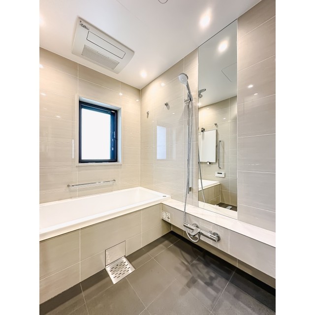 バス・シャワールーム　※写真は同タイプ住戸です。