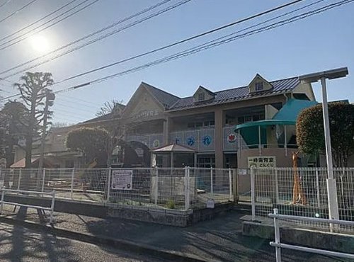 幼稚園・保育園　すみれ保育園（幼稚園・保育園）まで705m