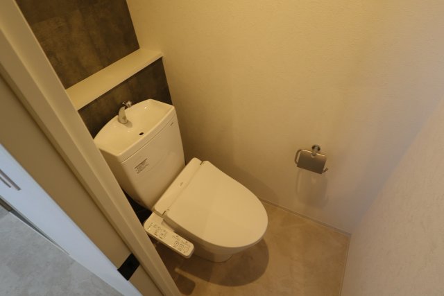 トイレ　別号室の写真です