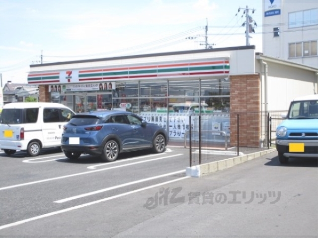 コンビニ　セブンイレブン草津南笠東店（コンビニ）まで110m