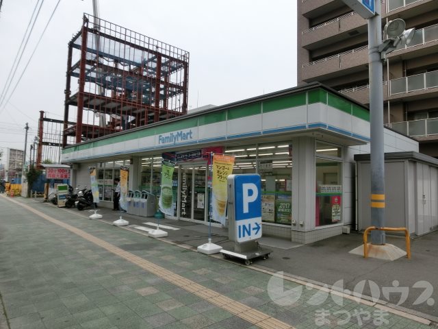 コンビニ　ファミリーマート 松山市民病院前店（コンビニ）まで269m