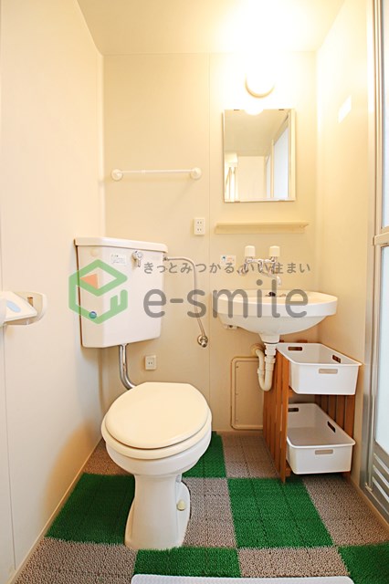 トイレ　トイレもきれいです