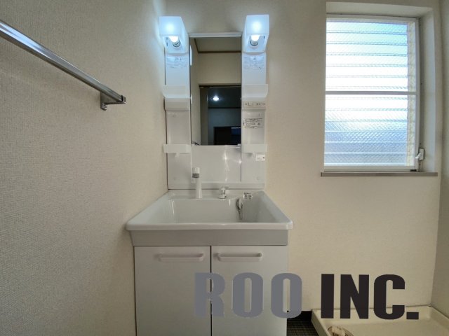 洗面設備　写真は反転のお部屋です