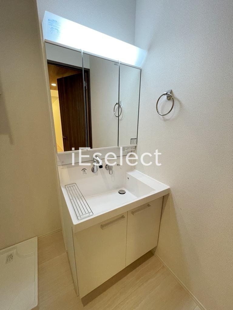 洗面設備　身支度らくらくシャンプードレッサー！