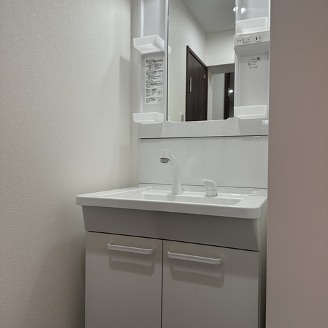 洗面設備　独立洗面台です